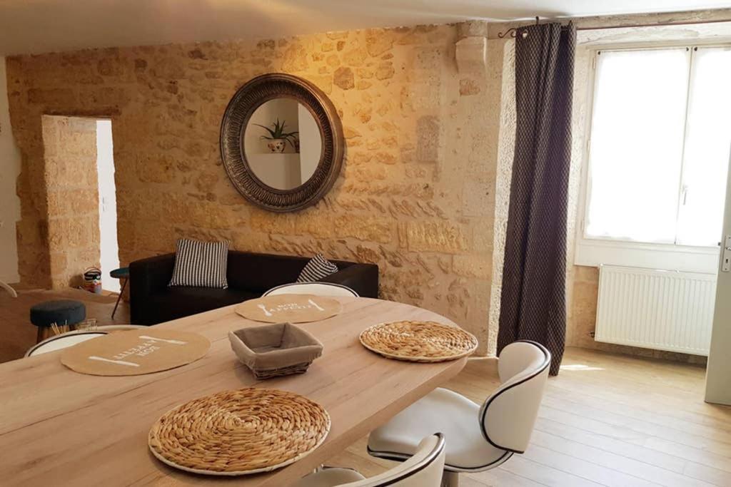 Superbe Loft T4 De 96 M2 Au Coeur Perigueux Apartment Exterior photo